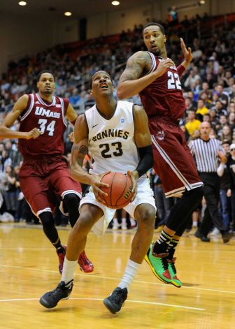 Andell has been a bright spot early for SBU. We'll need him to make good decisions against a zone tomorrow.